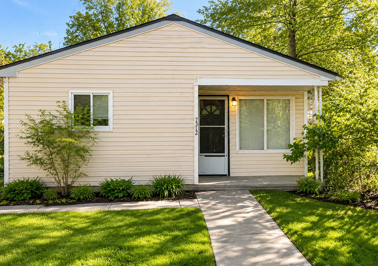 4 Bedroom Ranch Near Dearborn- Section 8 Approved- Bad Credit Ok!- Deposit Special! — Photo 2