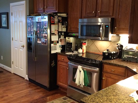 Kitchen-stainless appliances