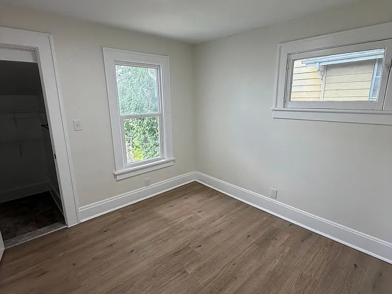423 Sheldon Ave — Photo 19