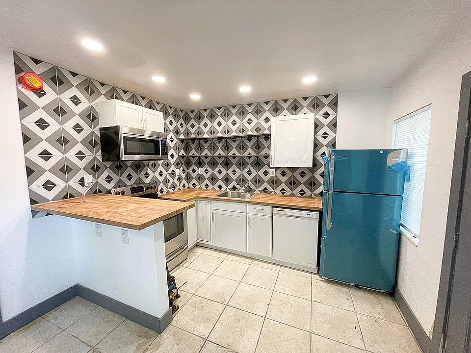 1st image of 1430 SW 27th St #1