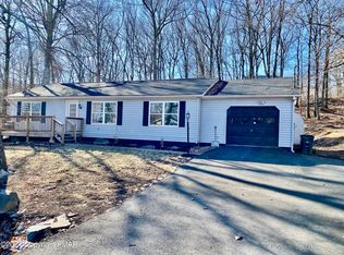 166 Pipher Rd, Bushkill, PA 18324