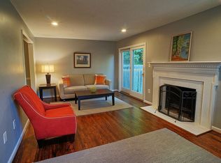 7046 Leestone St, Springfield, VA 22151