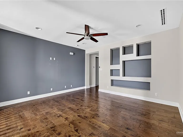 1444 Ozark Ave — Photo 23