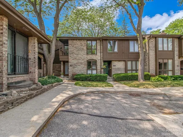 716 Greenhills Dr, Ann Arbor, MI 48105