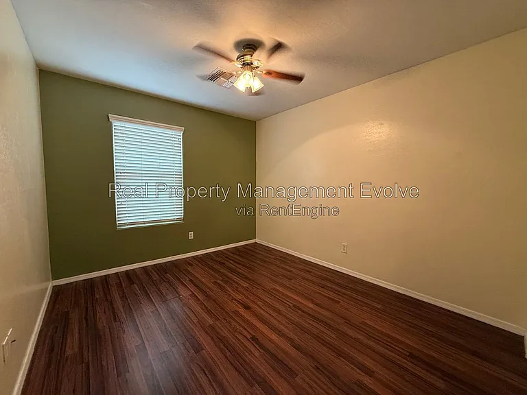 25824 W Burgess Ln — Photo 26