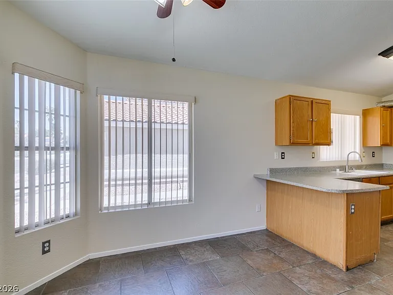 8168 W Gilmore Ave — Photo 19