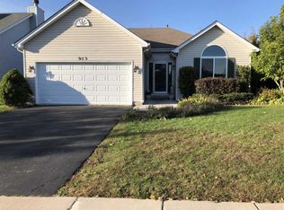 913 Walnut St, Genoa, IL 60135