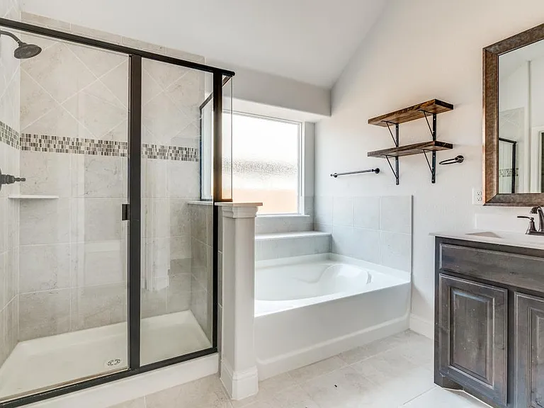 7521 Rothbury Dr — Photo 8
