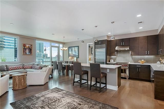 1st image of 222 West Ave Unit 1009