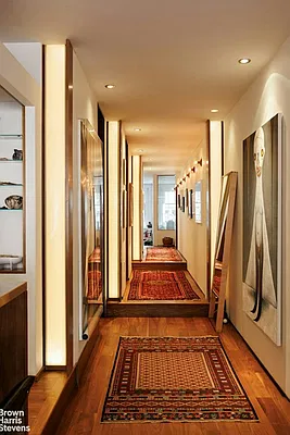 Entry / hallway, photo 1