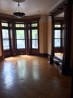 Rented by Alexander Bilu, LREB | media 4