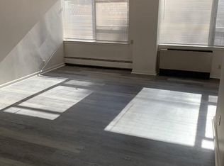 12 Hammond Pond Pkwy, Chestnut Hill, MA 02467