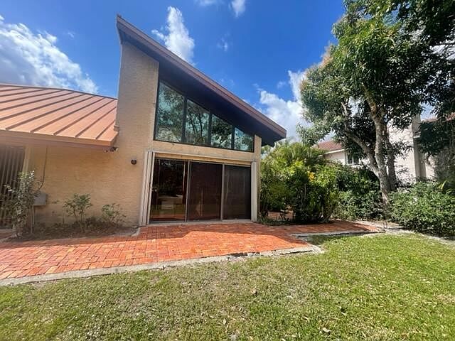 2nd image of 640 Mockingbird Ln