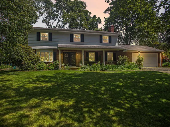 703 Weaver Cir, Kalamazoo, MI 49006