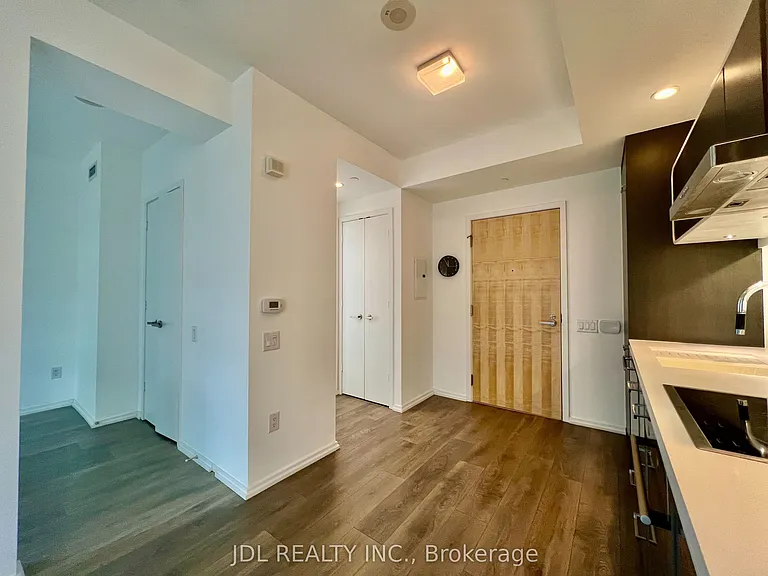 45 Charles St E #805 — Photo 3