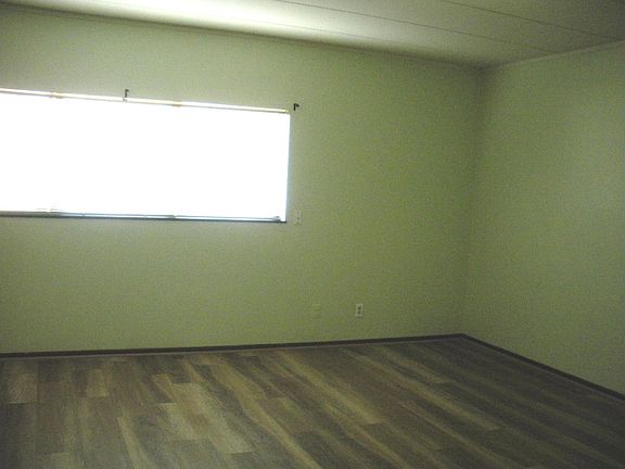 5th image of 1120 Eagle Feather Cir APT A
