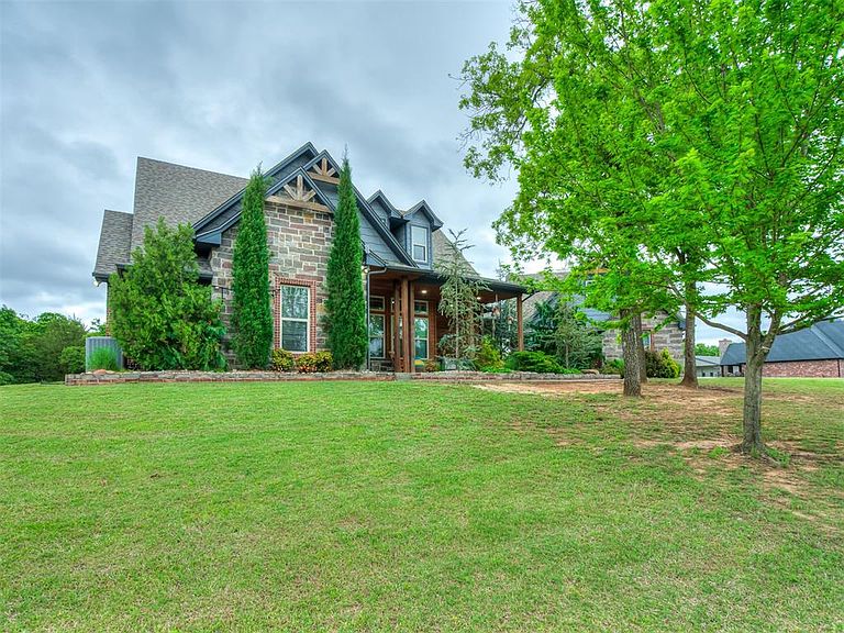 Listing photo 3