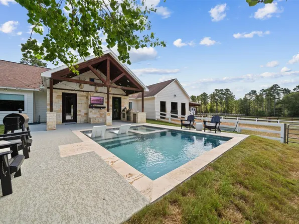 46509 McGill Rd, Plantersville, TX 77363