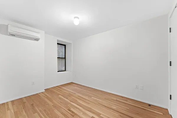 Rented by Artifact.co | media 8