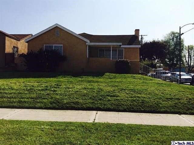 1st image of 2058 W 74th St
