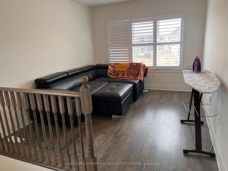 188 Aviron Cres — Photo 17