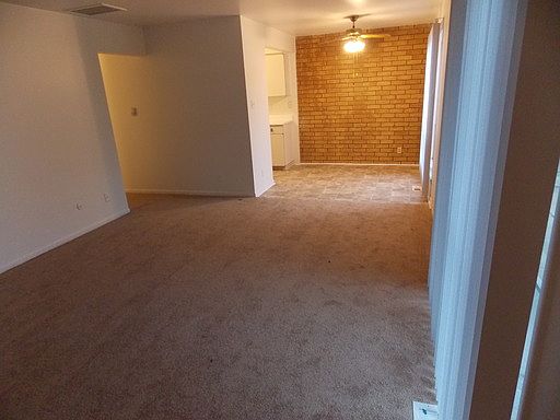 5th image of 2517 Vinewood Dr APT 2023