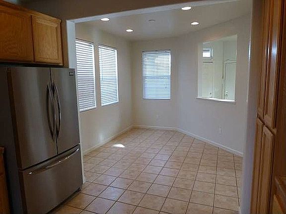 2nd image of 229 Dragonfly Cir