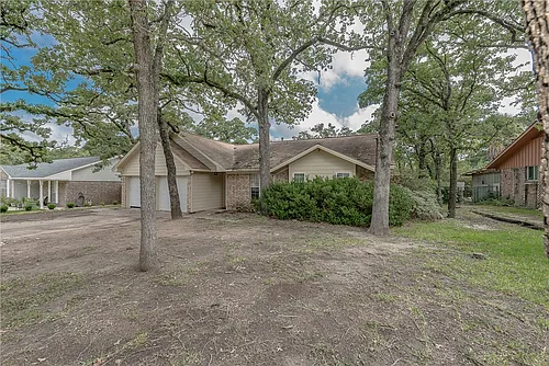 1111 Westover St Photo 1