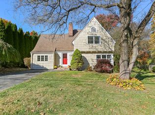 9 Woodcrest Ave, Trumbull, CT 06611