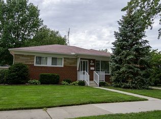 24515 Beck Ave, Eastpointe, MI 48021