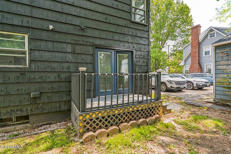 2nd image of 118 Winnie Street