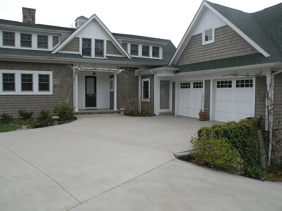 Streetside, 1 of 2 garages