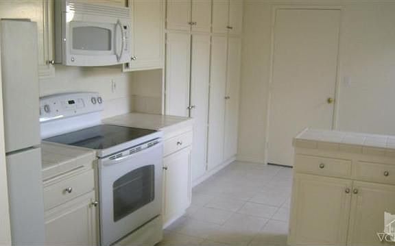 4th image of 35101 Village 35