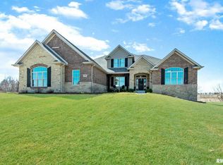 3308 W Pilgrims Way, Peoria, IL 61615