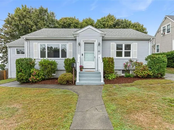 30 Kaufman Rd, Tiverton, RI 02878
