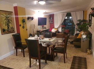 3101 N Country Club Dr APT 101, Aventura, FL 33180