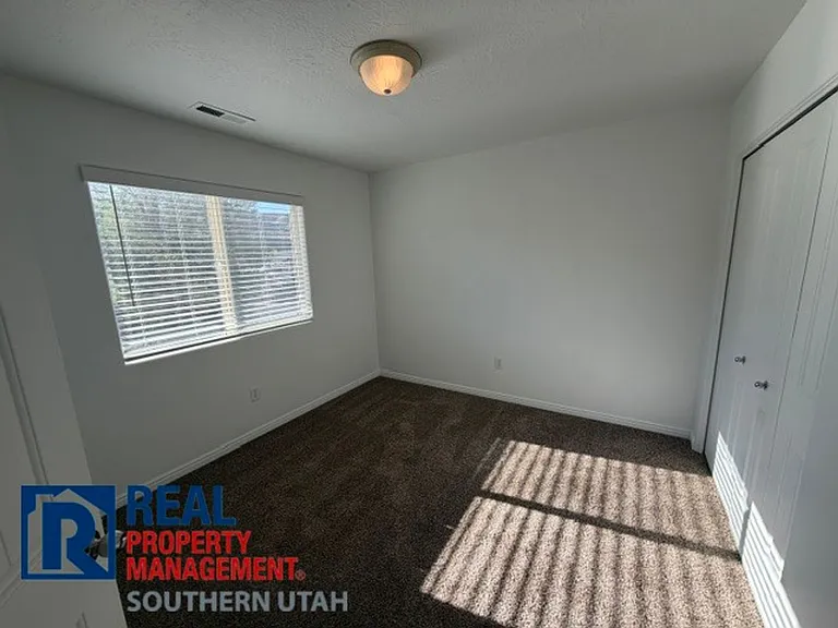 794 N 195 W — Photo 11