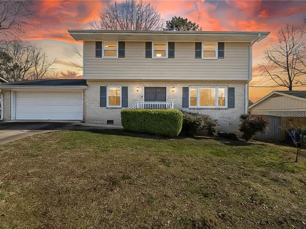 1231 Sanden Ferry Dr, Decatur, GA 30033