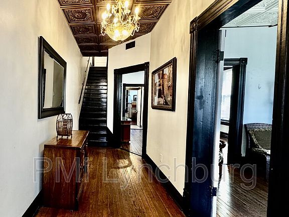 3rd image of 1316 Harrison St