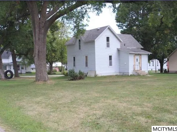 627 2nd St, Meservey, IA 50457