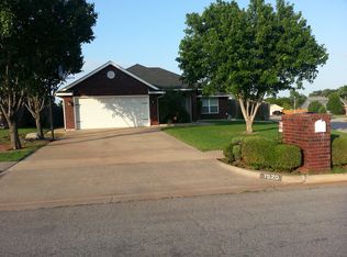 1520 SE Walnut Creek Rd, Lawton, OK 73501