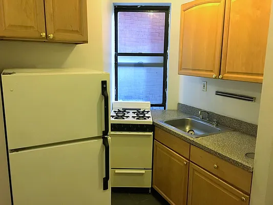 Rented by Crosstown Apartments NYC | media 45