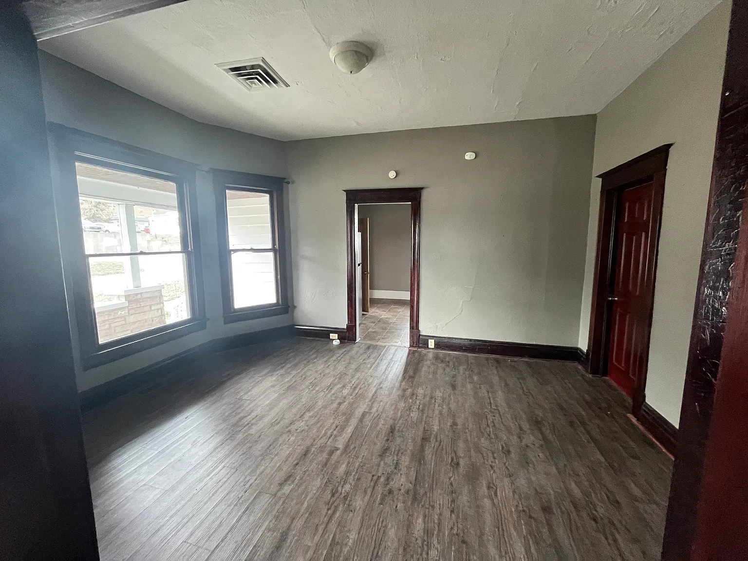 408 S University Ave — Photo 2