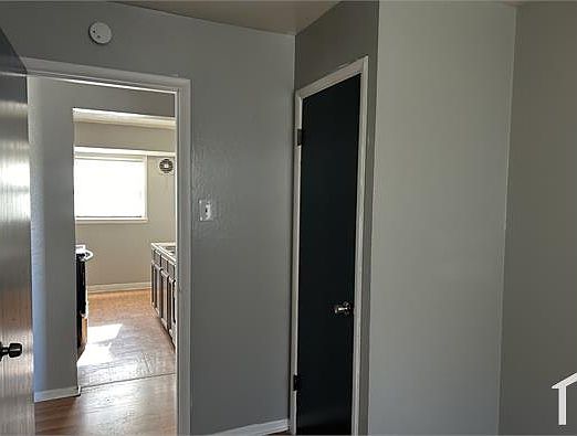 3rd image of 352 Shepley Dr
