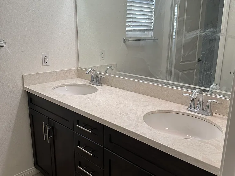 732 Huron Dr — Photo 16
