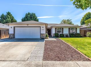1313 Andrew Dr, Medford, OR 97501