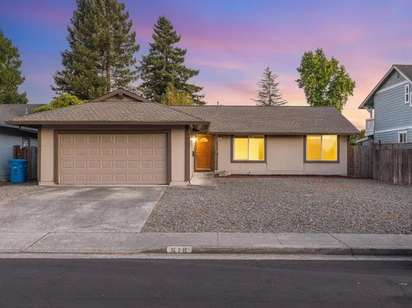818 Lilac Way, Rohnert Park, CA 94928
