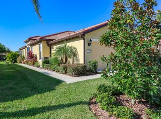 330 Mystic Falls Dr, Apollo Beach, FL 33572