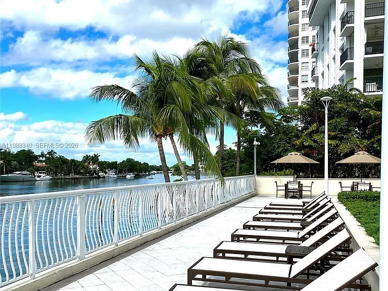 5600 Collins Ave #17G — Photo 23