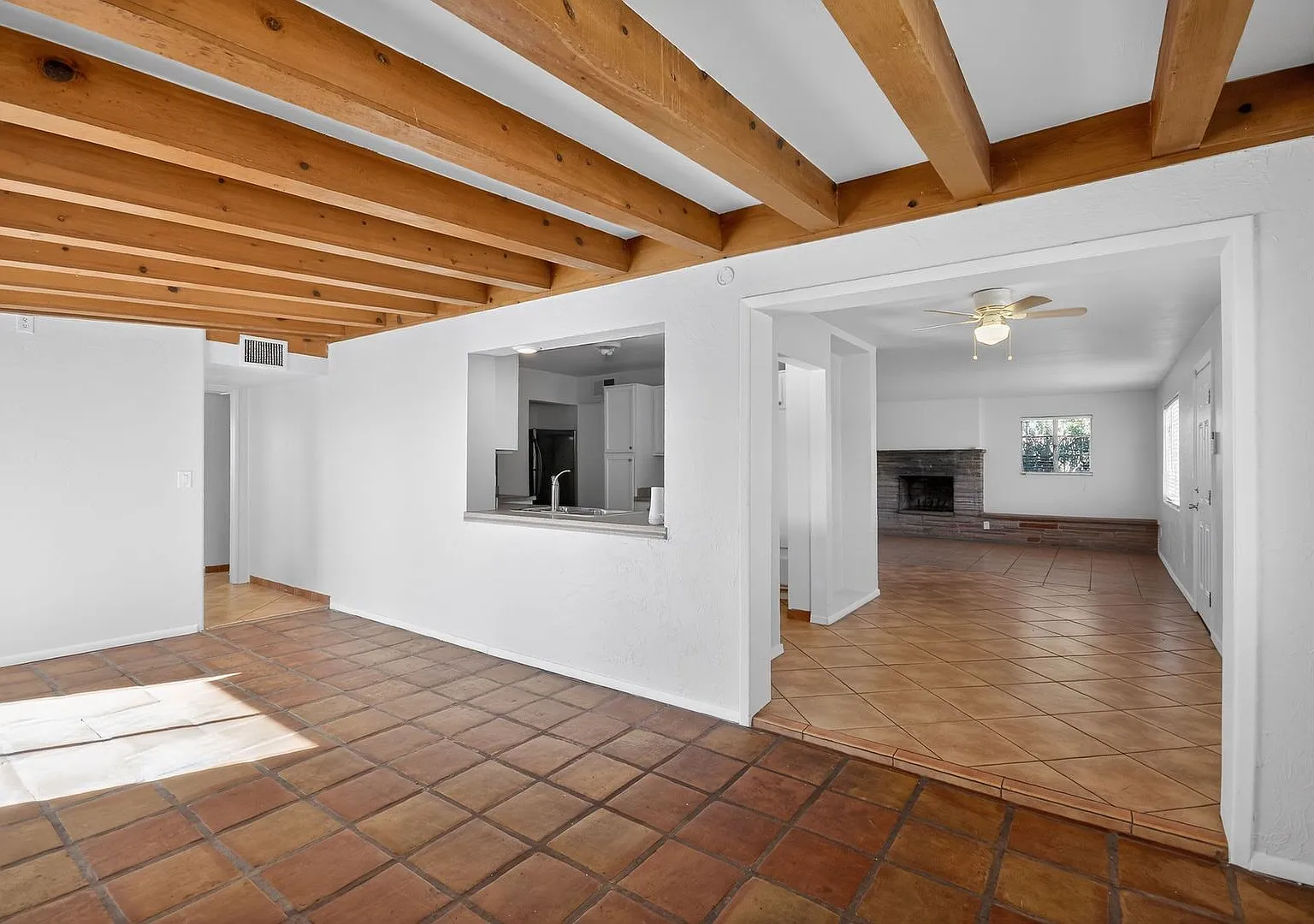 2272 E. Blacklidge Dr. — Photo 4